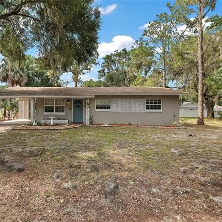 Buy this 2 bed house on 1305 East 9th Avenue in Mount Dora, FL 32757