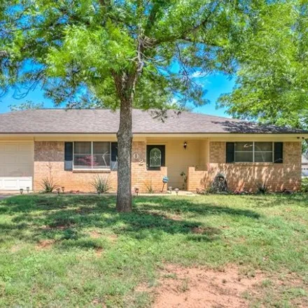 Buy this 3 bed house on 4066 Robin Hood Trail in San Angelo, TX 76901