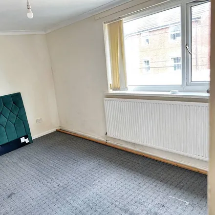 Image 6 - Alms Hill Road, Manchester, M8 0BQ, United Kingdom - Townhouse for rent