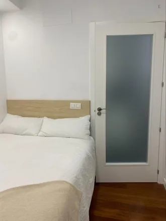 Image 3 - Calle de Jesús y María, 15, 28012 Madrid, Spain - Apartment for rent