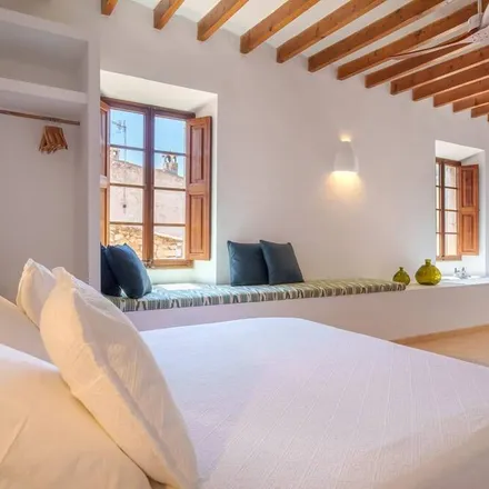 Rent this 6 bed house on Biniamar in Carrer de Biniamar, 07008 Palma