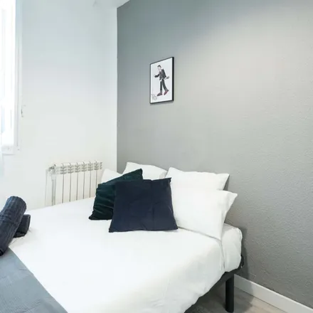 Rent this 12 bed room on Madrid in Calle de Cedaceros, 8
