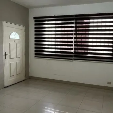 Rent this 1 bed apartment on Higueras 902 in 090112, Guayaquil