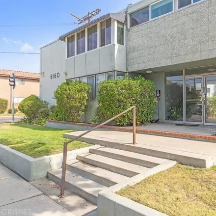 Buy this 3 bed condo on 6164 Whitsett Avenue in Los Angeles, CA 91606