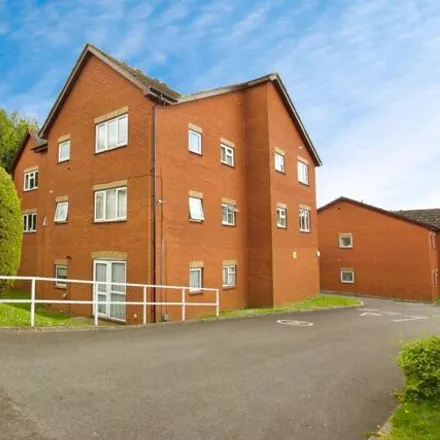 Buy this 2 bed apartment on 31-36 Cobden Court in Southampton, SO18 1DZ