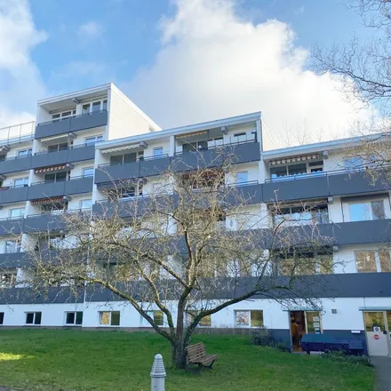Rent this 2 bed apartment on Rastpfuhl in 66113 Saarbrücken, Germany