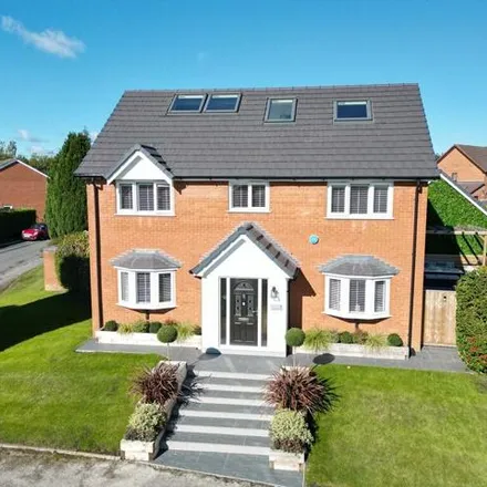 Buy this 5 bed house on Osprey Avenue in Daisy Hill, BL5 2SN