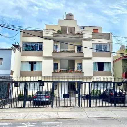 Image 2 - Institución educativa inicial Esther Festini, Avenida Antequera 705, San Isidro, Lima Metropolitan Area 15046, Peru - Apartment for sale
