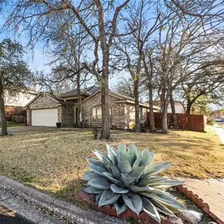 Image 2 - 4819 Hale Drive, Austin, TX 78749, USA - House for sale