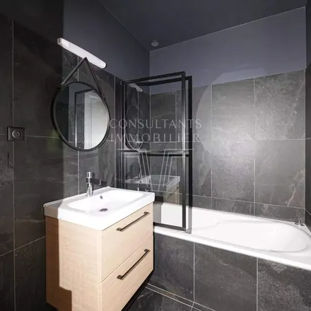 Rent this 5 bed apartment on 82 Avenue des Frères Lumière in 69008 Lyon 8e Arrondissement, France