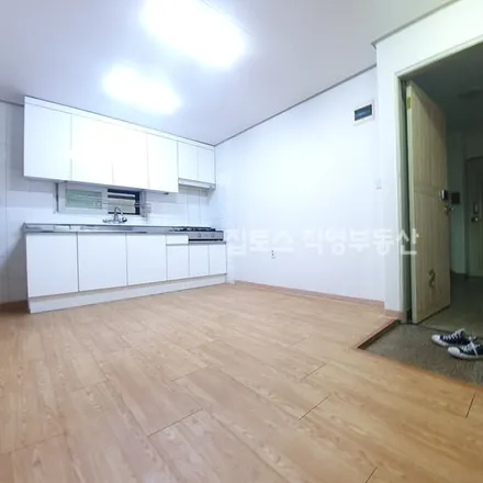 Image 9 - 서울특별시 송파구 석촌동 266-12 - Apartment for rent
