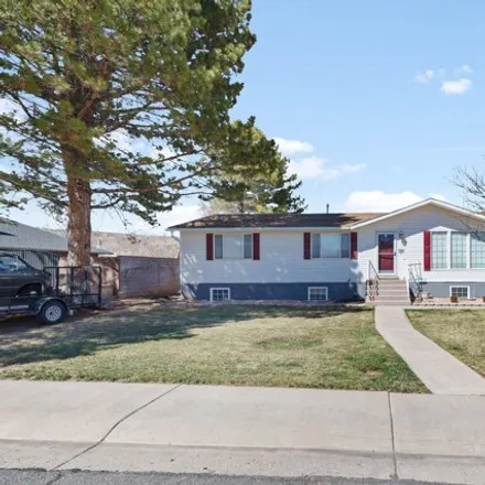 Buy this 6 bed house on 746 Ogden Drive in Richfield, UT 84701
