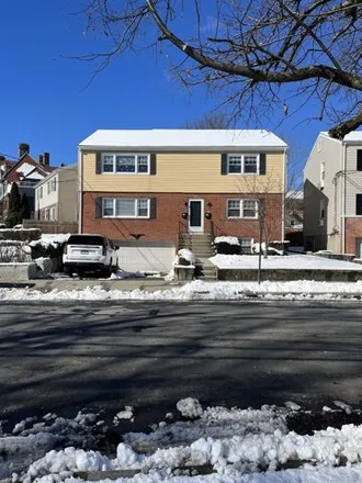 Rent this 2 bed house on 24 Mayflower Avenue in Glenbrook, Stamford