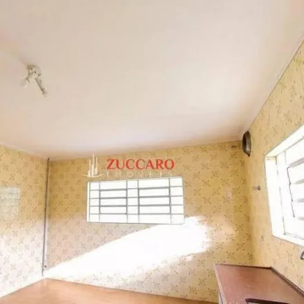 Buy this 5 bed house on Avenida Doutor Timoteo Penteado 3803 in Vila Galvão, Guarulhos - SP