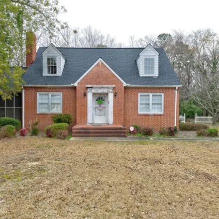 Buy this 5 bed house on 1509 North Bragg Boulevard in Manchester, Spring Lake