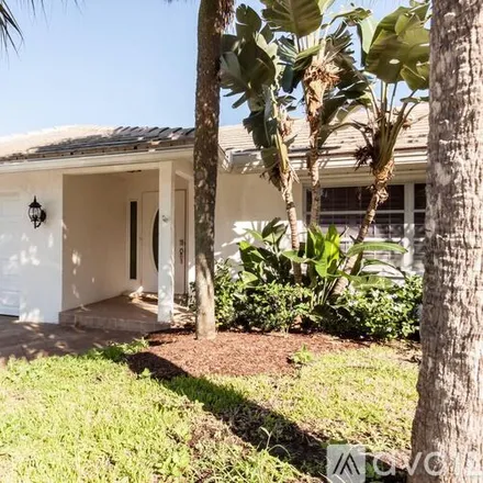 Rent this 3 bed house on 1333 SW 14th St