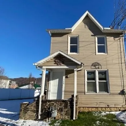 Rent this 3 bed house on 135 Saturn Place in Johnstown, PA 15906