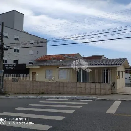 Buy this 5 bed house on Rua Vinte e Cinco de Dezembro in Flor de Nápolis, São José - SC