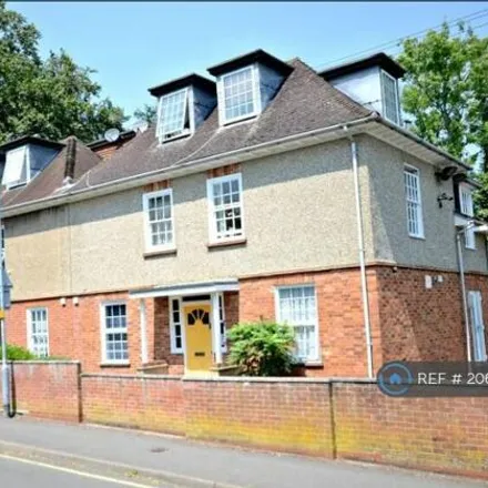 Rent this 1 bed apartment on WeightWatchers in Ludlow Road, Maidenhead