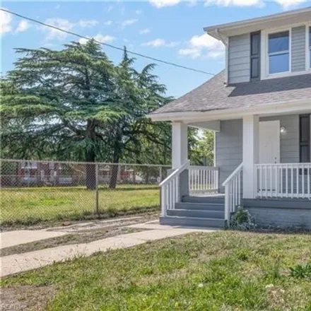 Image 2 - 811 W 38th St, Norfolk, Virginia, 23508 - House for sale