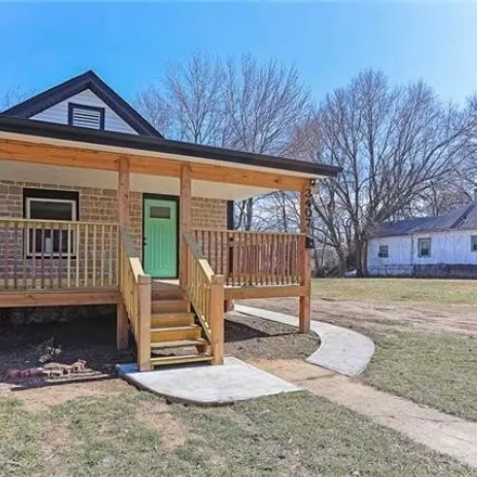 Buy this 2 bed house on 3407 Brooklyn Avenue in Kansas City, MO 64109