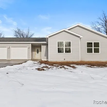 Buy this 4 bed house on 18800 Serenity Drive in Green Charter Township, MI 49307