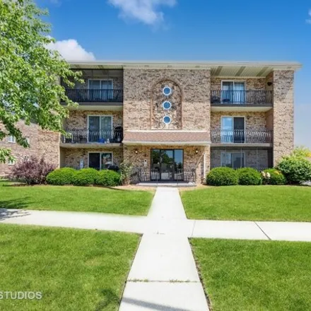 Buy this 2 bed condo on 8144 169th Street in Fernway Park, Tinley Park