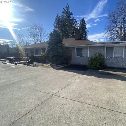 Buy this 6 bed house on 425 Southeast Kane Drive in Gresham, OR 97080