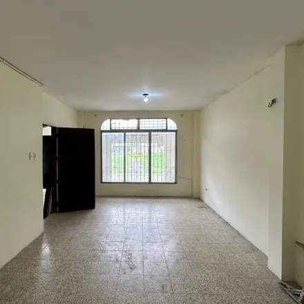 Rent this 3 bed apartment on 6 Paseo 19B NE in 090701, Guayaquil