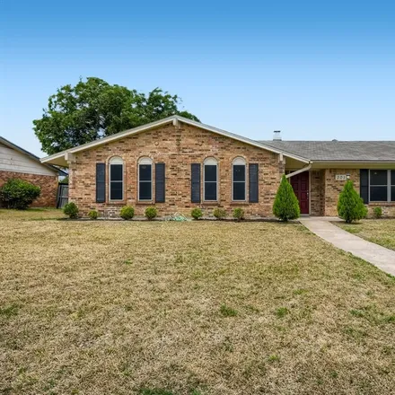 Buy this 4 bed house on 3019 Portsmouth Drive in Mesquite, TX 75149