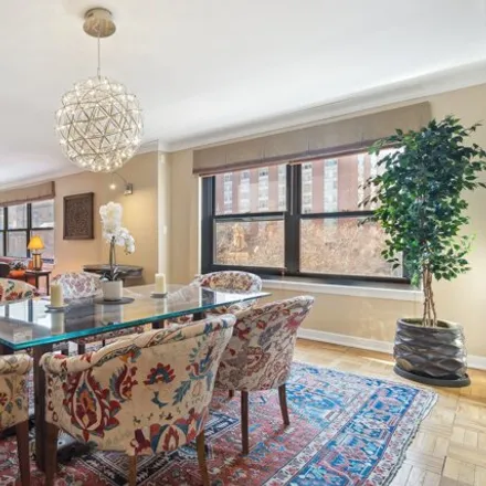Image 8 - 1335 North Astor Street, Chicago, IL 60610, USA - House for sale