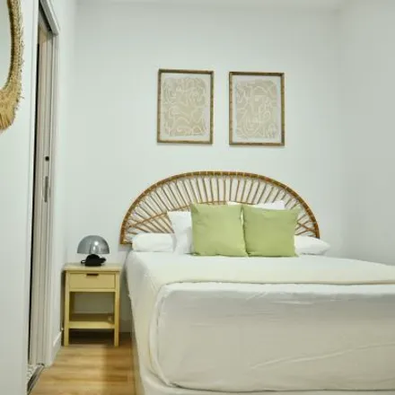 Image 6 - Calle del Monte Perdido, 35, 28053 Madrid, Spain - Apartment for rent
