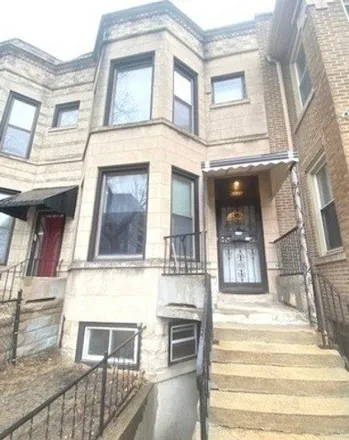 Buy this 9 bed house on 6115 South Drexel Avenue in Chicago, IL 60637