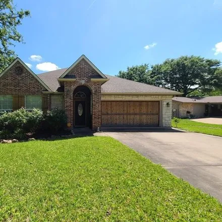 Buy this 4 bed house on 182 Santa Monica Drive in Henderson County, TX 75156