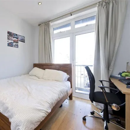 Rent this 4 bed apartment on Centre for Business in Arts and Technology, 444 Camden Road