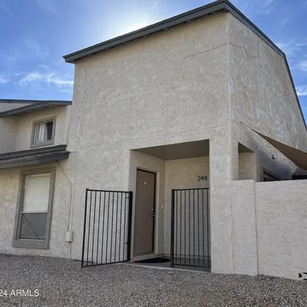 Image 2 - 244 East Ponderosa Lane, Phoenix, AZ 85022, USA - House for sale