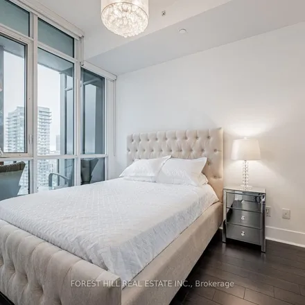 Image 5 - The Yorkville Condos, 32 Davenport Road, Old Toronto, ON M4W 0A4, Canada - Apartment for rent