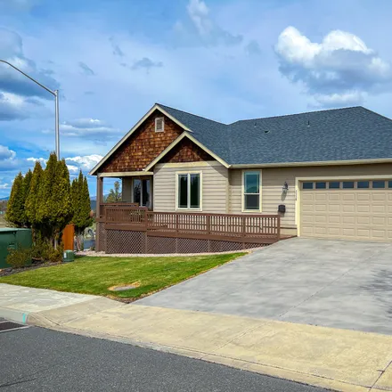 Buy this 3 bed house on 2338 Southwest Forked Horn Butte Road in Redmond, OR 97756