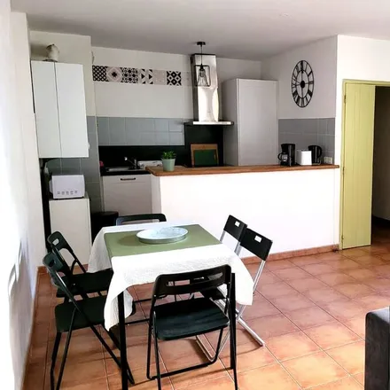 Image 4 - 34500 Béziers, France - Apartment for rent
