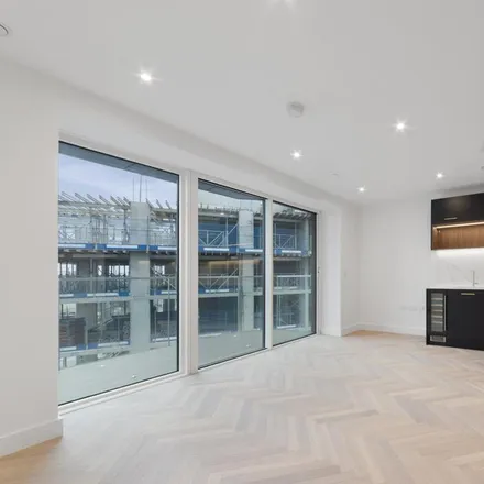 Rent this 1 bed apartment on England Coast Path — Thames Path in Bell Water Gate, London