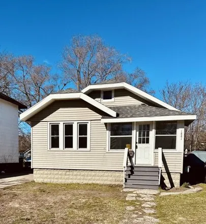 Buy this 2 bed house on 1883 Manz Street in Muskegon, MI 49442