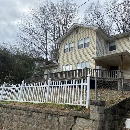 Buy this 3 bed house on 147 Jefferson Street in Pikeville, KY 41501