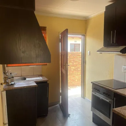 Image 5 - Geluksdal Road, Labore, Gauteng, 1550, South Africa - Apartment for rent