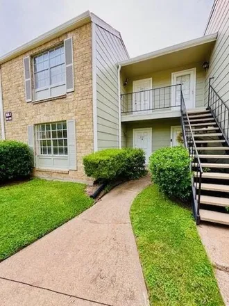 Buy this 1 bed condo on 9298 Kingsville Street in Houston, TX 77063