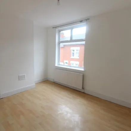Image 9 - Diseworth Street, Leicester, LE2 0DB, United Kingdom - Townhouse for rent