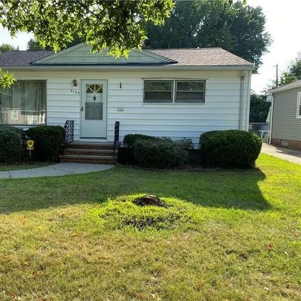 Image 2 - Subway, East 131st Street, Garfield Heights, OH 44125, USA - House for sale