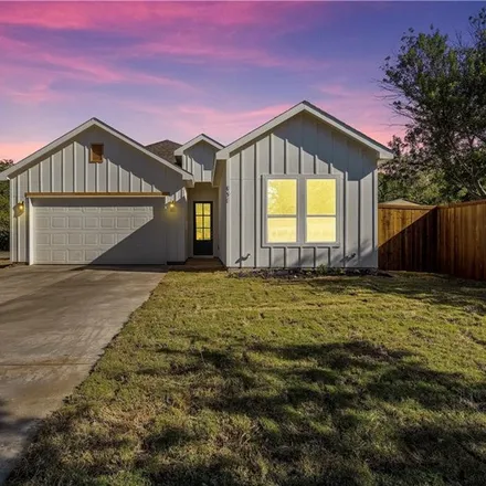 Buy this 4 bed house on 101 South Thompson Street in Hillsboro, TX 76645