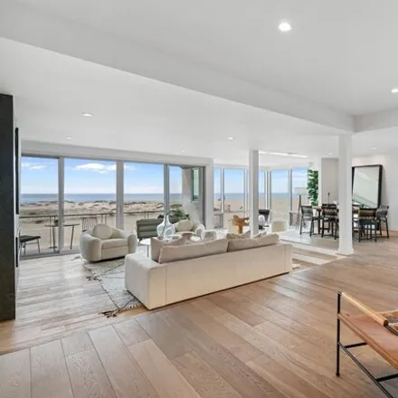 Image 3 - Venice Beach Apartments, Speedway, Los Angeles, CA 90296, USA - Condo for sale