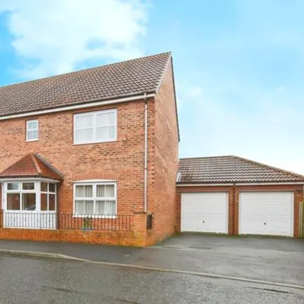 Buy this 4 bed house on Cloverfield in Holystone, NE27 0BU