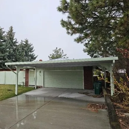 Buy this 3 bed house on 731 West Oregon Avenue in Klamath Falls, OR 97601